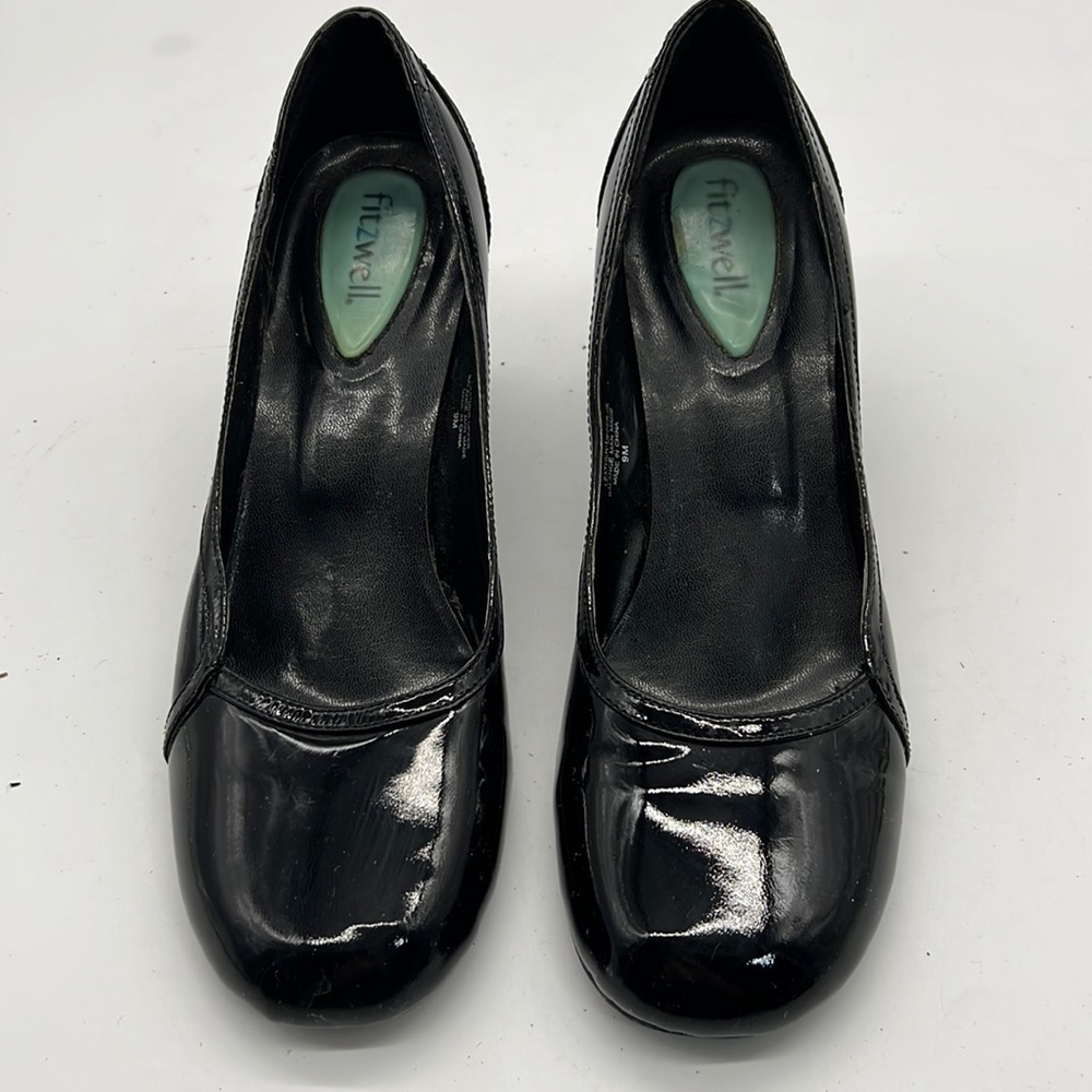 Fitzwell Black Patent Leather Mary Jane Style Shoe with Kitten Heel size 9